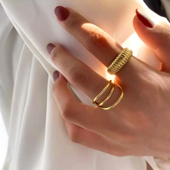 🔵𝟲𝟱%𝗢𝗙𝗙 𝗯𝘂𝗻𝗱𝗹𝗲𝘀 𝟯+🔵 NEW Gold Textured Adjustable Dome Ring - Picture 6 of 13